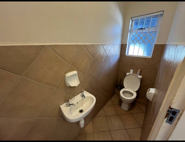 62M² OFFICE FOR SALE IN UMHLANGA CENTRAL